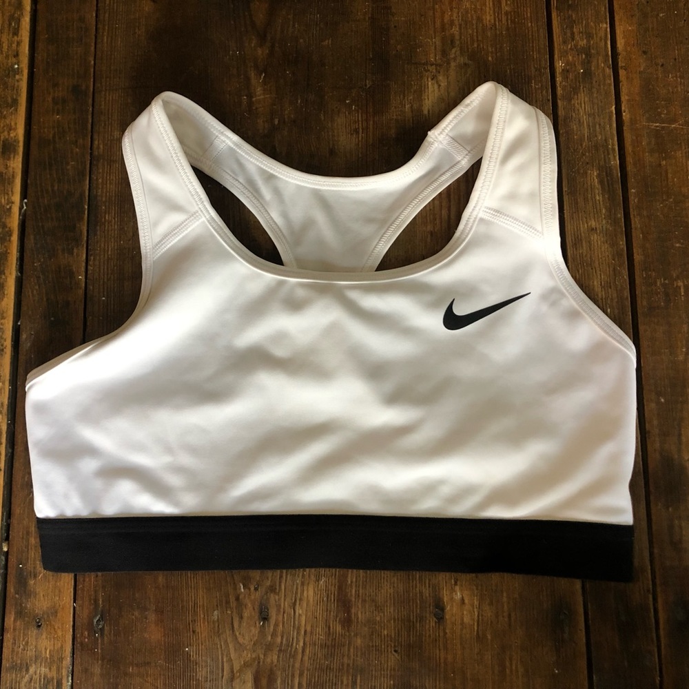 EUC nike dry fit sports bra
